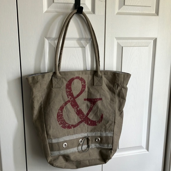 Handbags - NWOT canvas tote